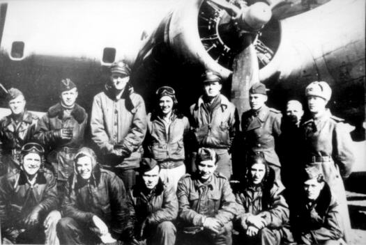 the crew of the B-17G Bette Jane at Bydgoszcz [37 kB]